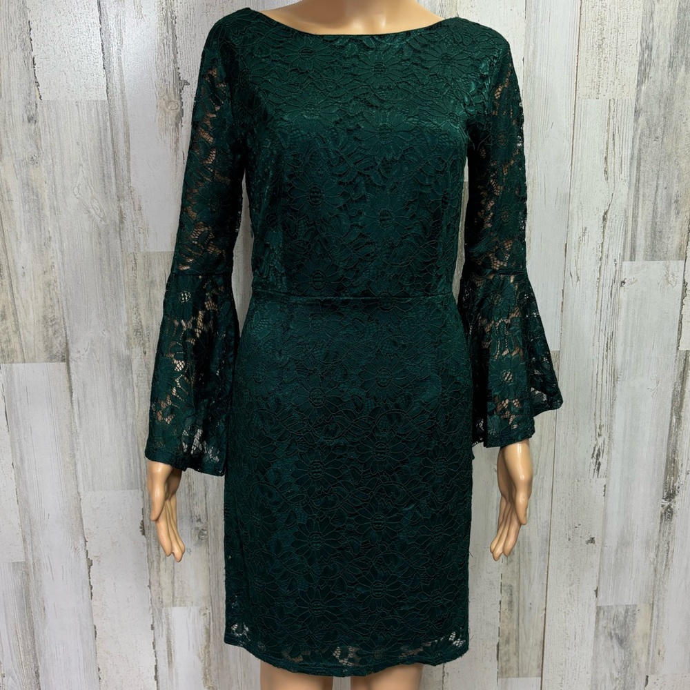 Noctflos Lace‎ Bell Sleeve Dress